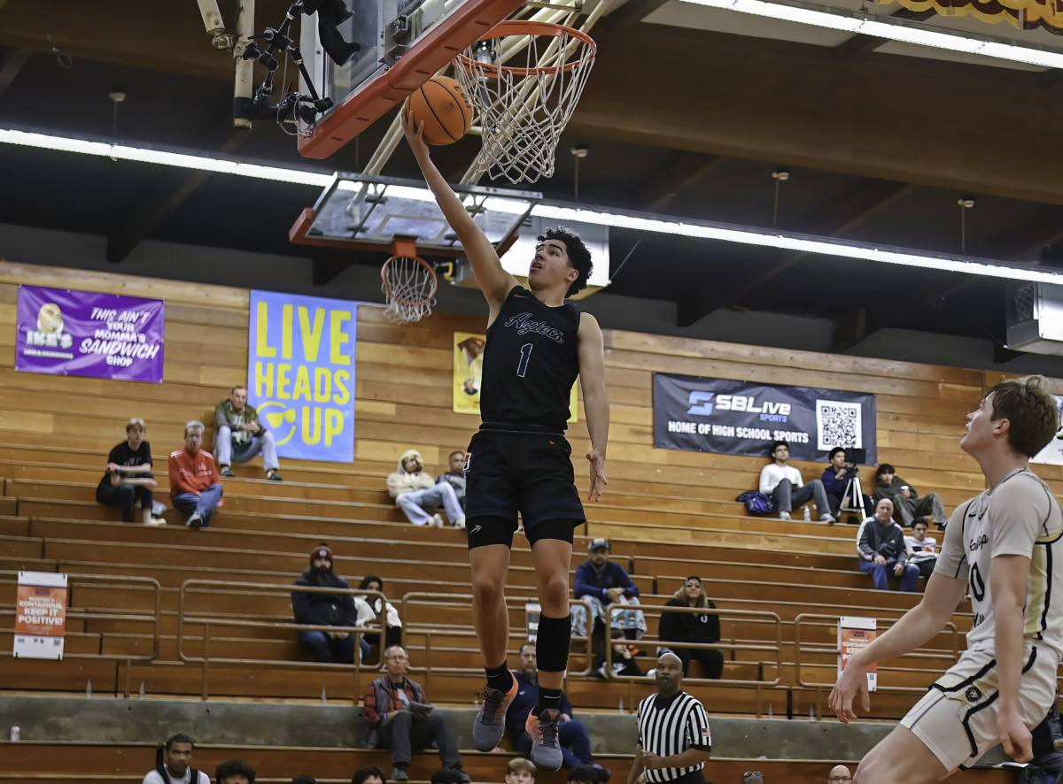 Archbishop Mitty vs Montgomery Torrey Pines Holiday Classic December 28, 2023 Photo-Justin Fine03
